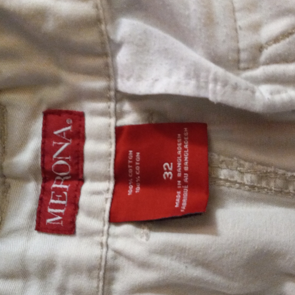 Cargo shorts - Picture 2 of 4